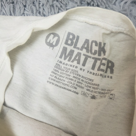 MISC TOPS | "Sell Your Soul" Graphic Tee! - Picture 7 of 8